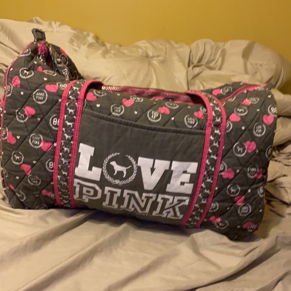 VS Pink Duffle Bag - Picture 5 of 8
